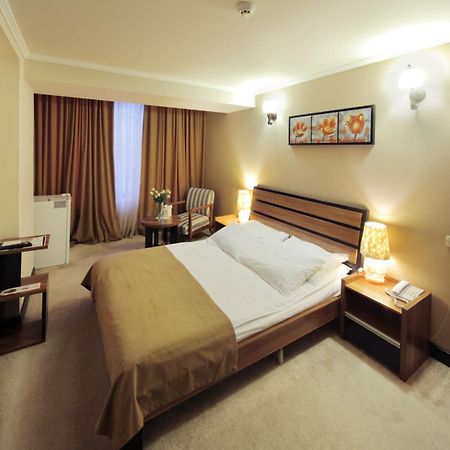 Elegant Hostel Єреван Екстер'єр фото
