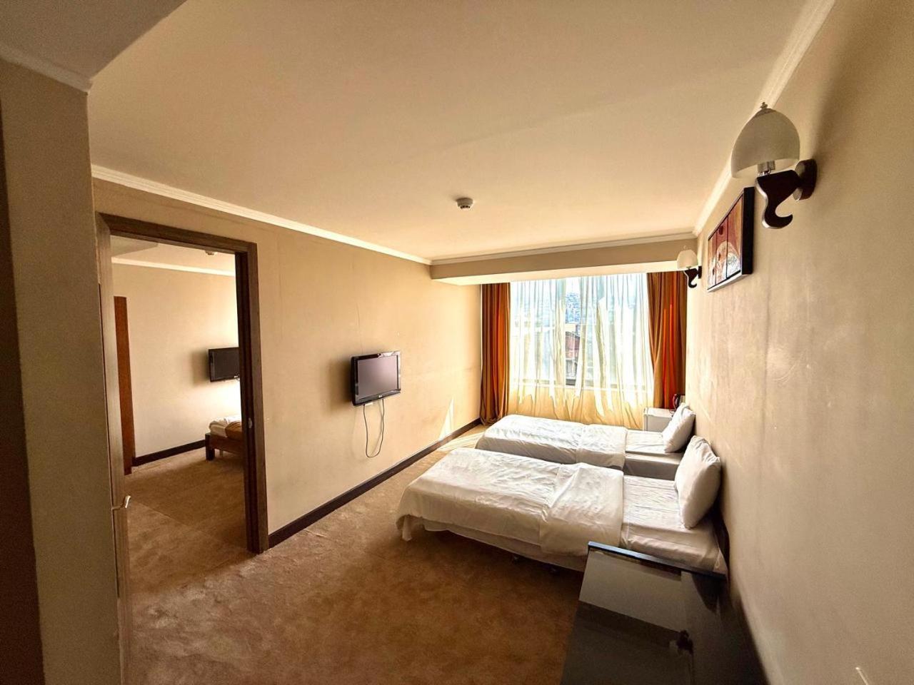 Elegant Hostel Єреван Екстер'єр фото