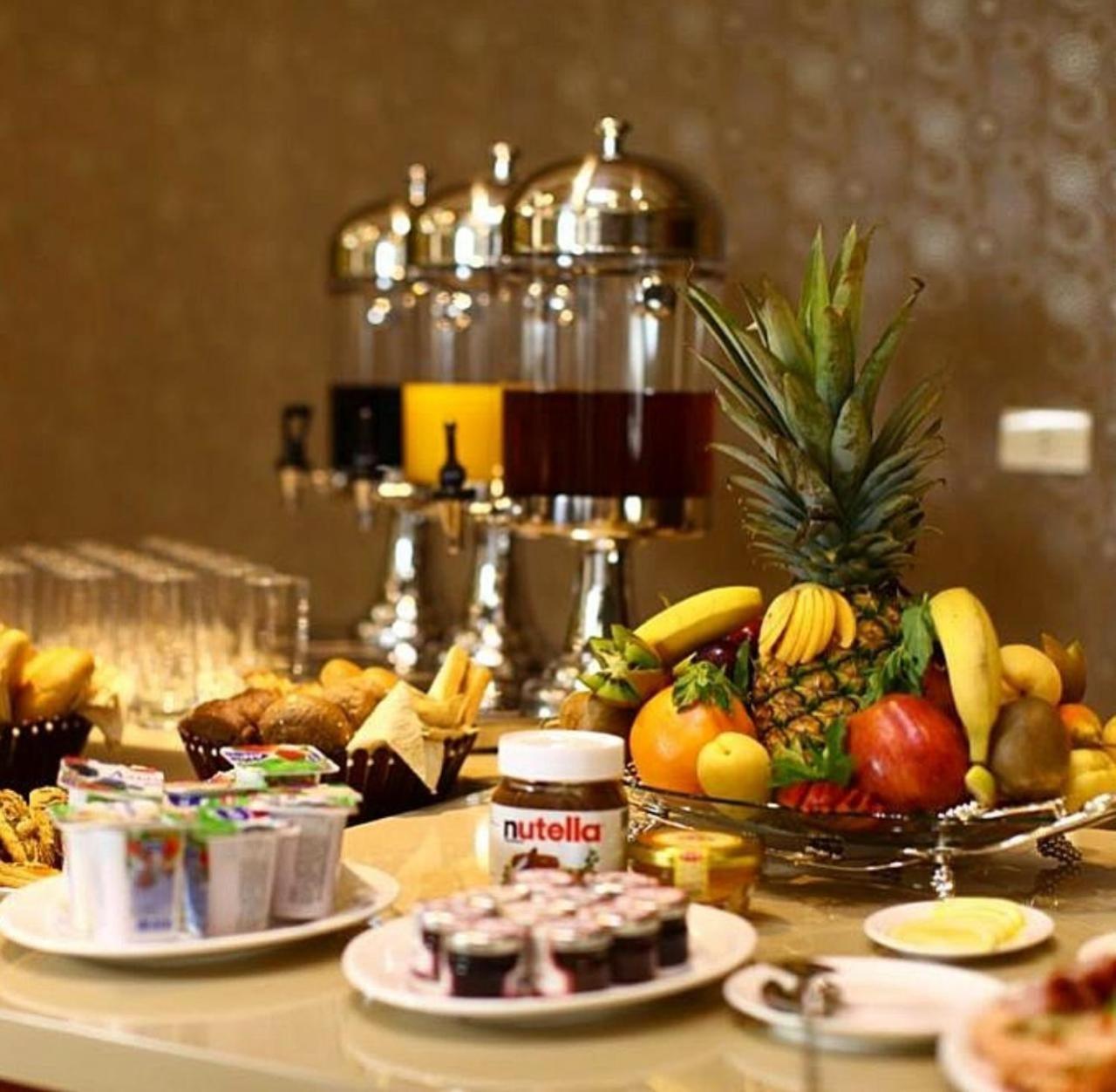 Elegant Hostel Єреван Екстер'єр фото
