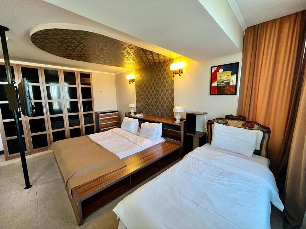 Elegant Hostel Єреван Екстер'єр фото