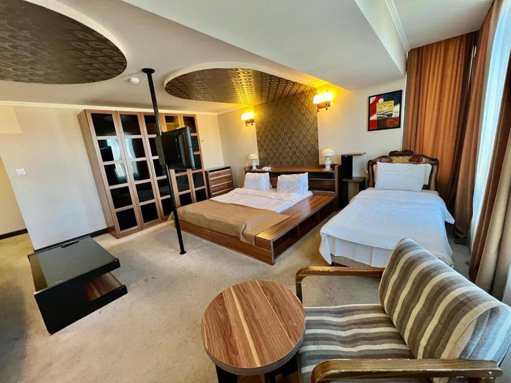Elegant Hostel Єреван Екстер'єр фото