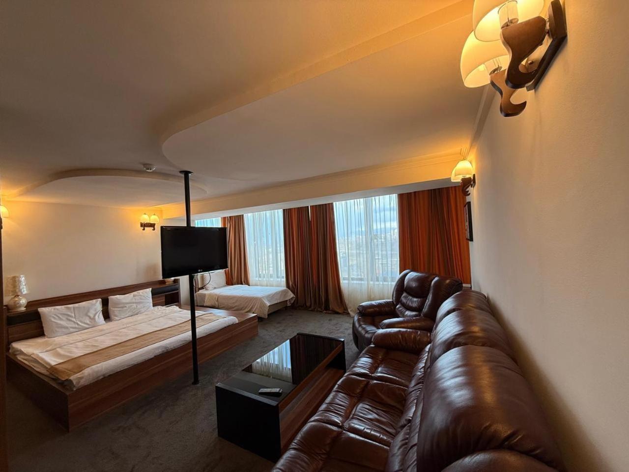 Elegant Hostel Єреван Екстер'єр фото