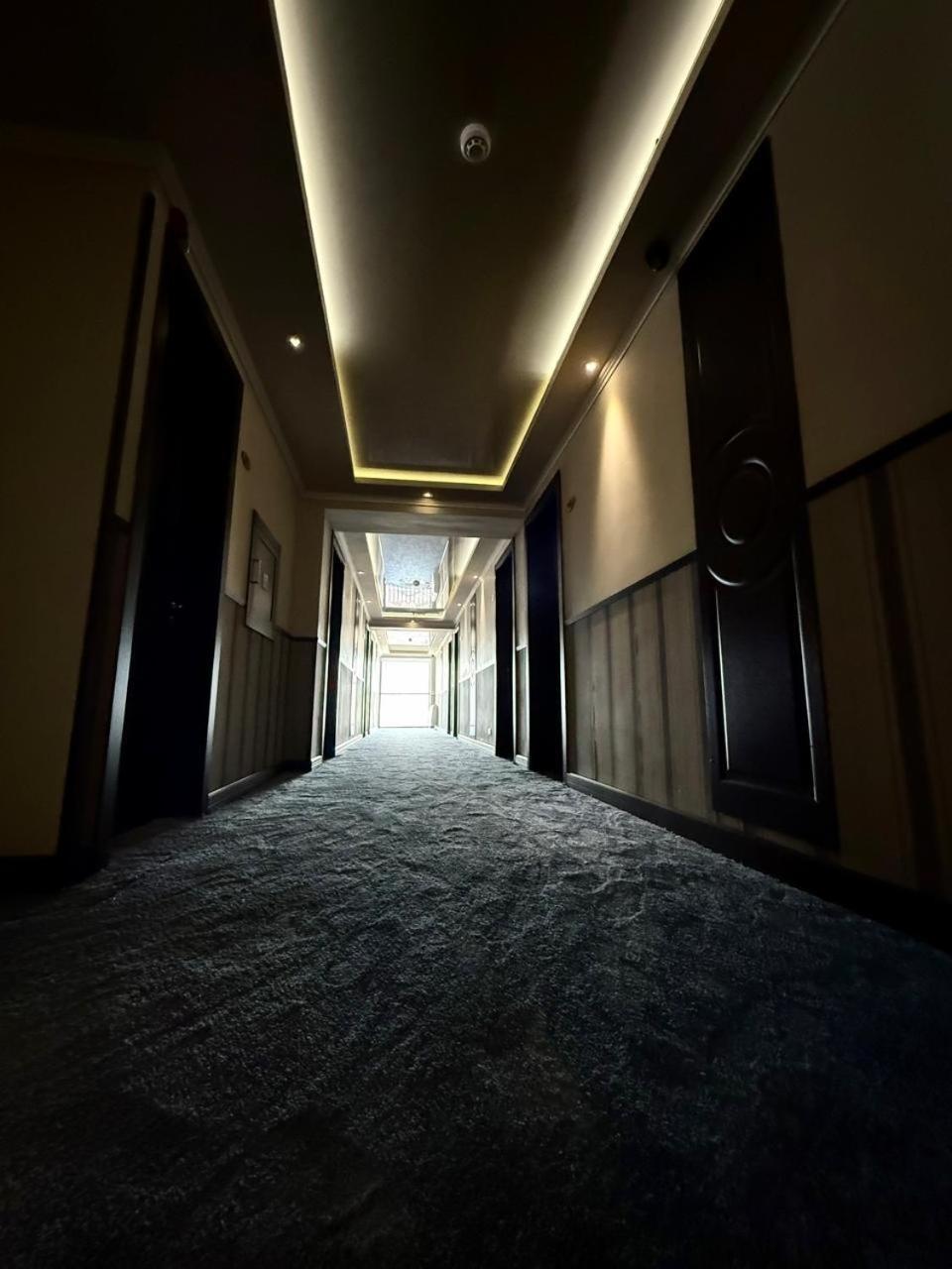 Elegant Hostel Єреван Екстер'єр фото