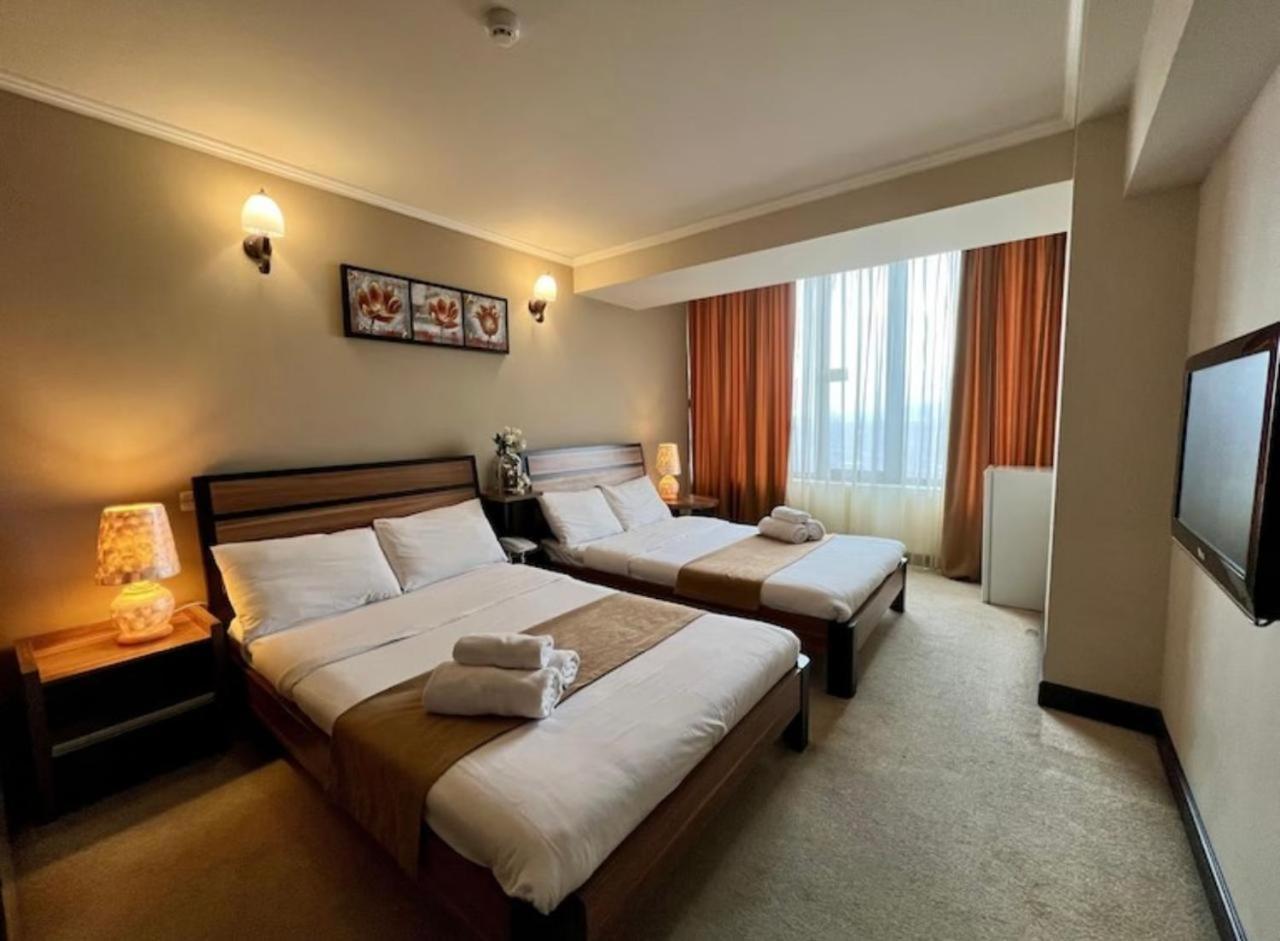 Elegant Hostel Єреван Екстер'єр фото