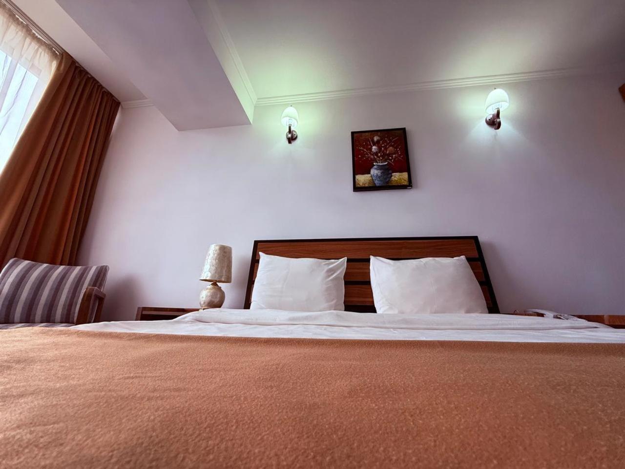 Elegant Hostel Єреван Екстер'єр фото